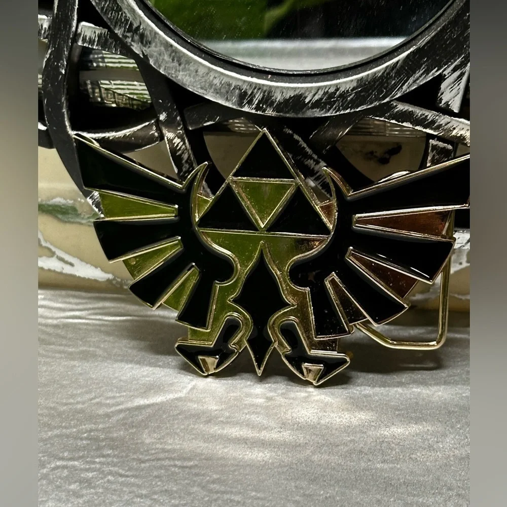 Legend of Zelda Nintendo 2013 Belt Buckle Black & Gold